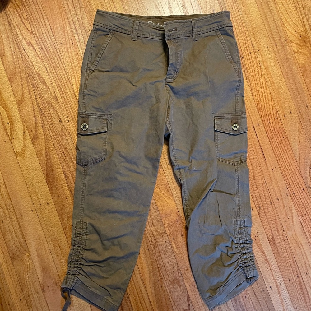 Eddie Bauer size 4 women’s crop pants